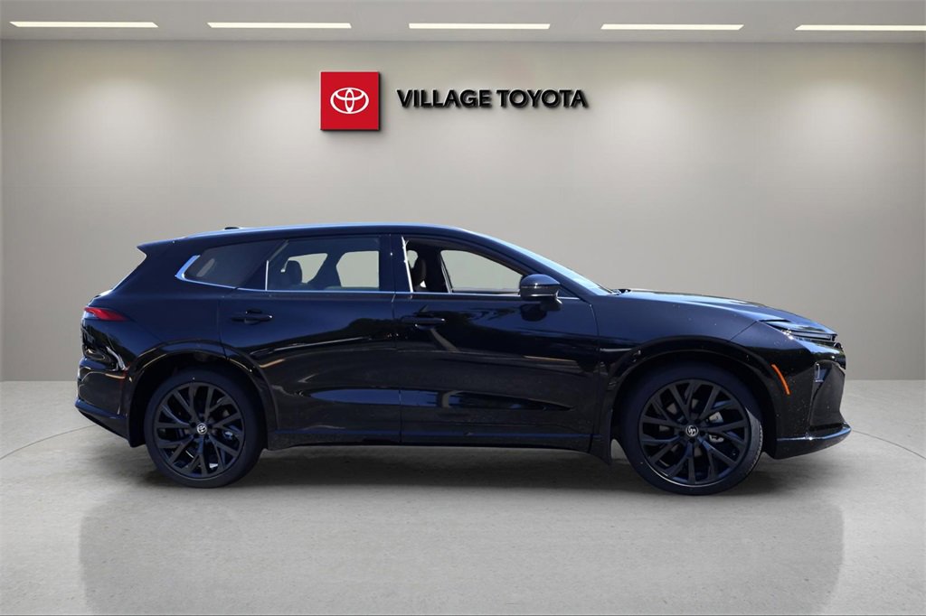 New 2025 Toyota Crown Signia image 11