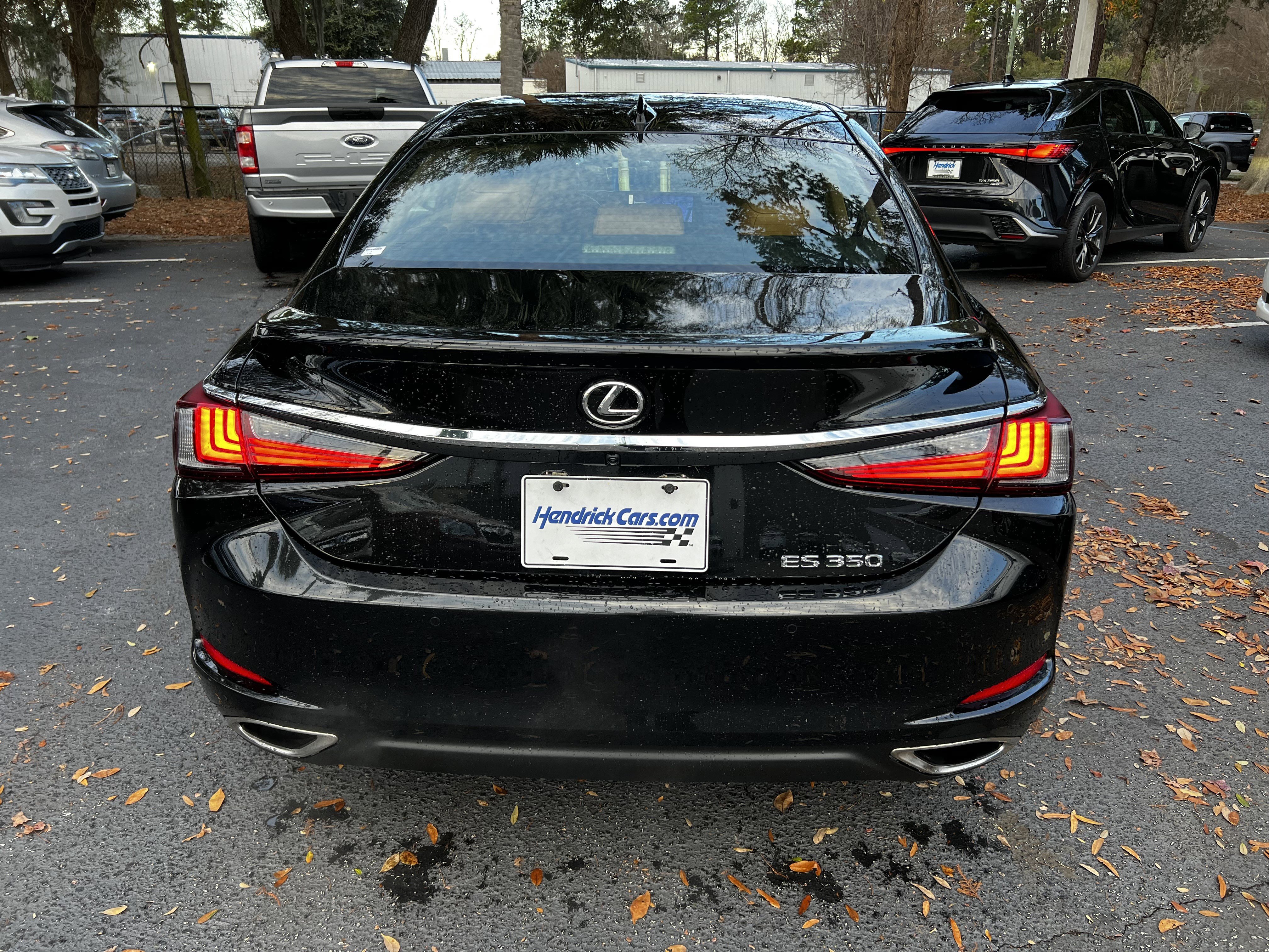 Used 2023 Lexus ES 350 Ultra Luxury image 8