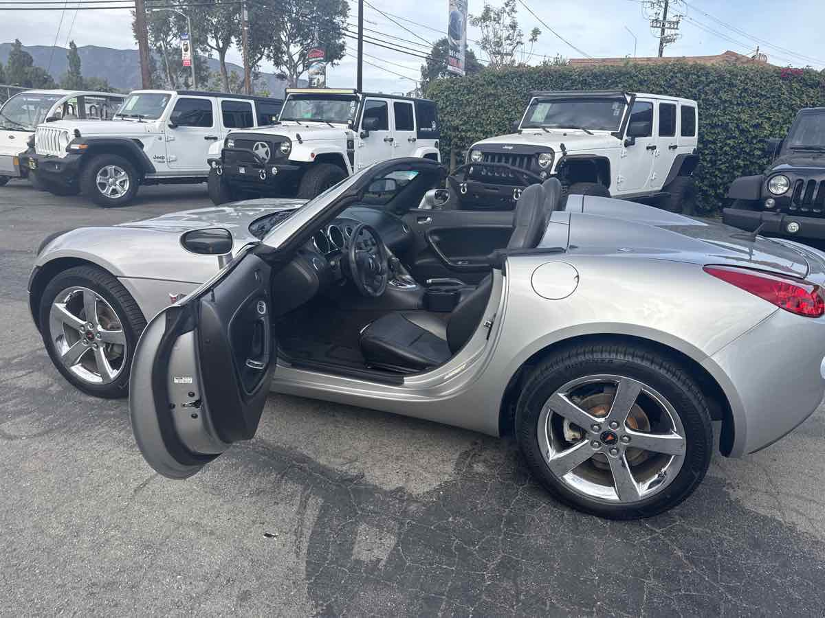 Used 2008 Pontiac Solstice Convertible w/ Premium Package RWD image 7