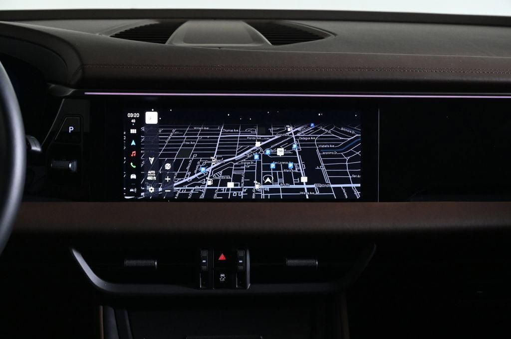Certified 2025 Porsche Macan Electric RWD image 15