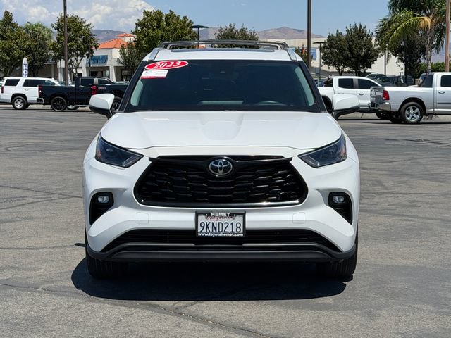Used 2023 Toyota Highlander XLE FWD image 2