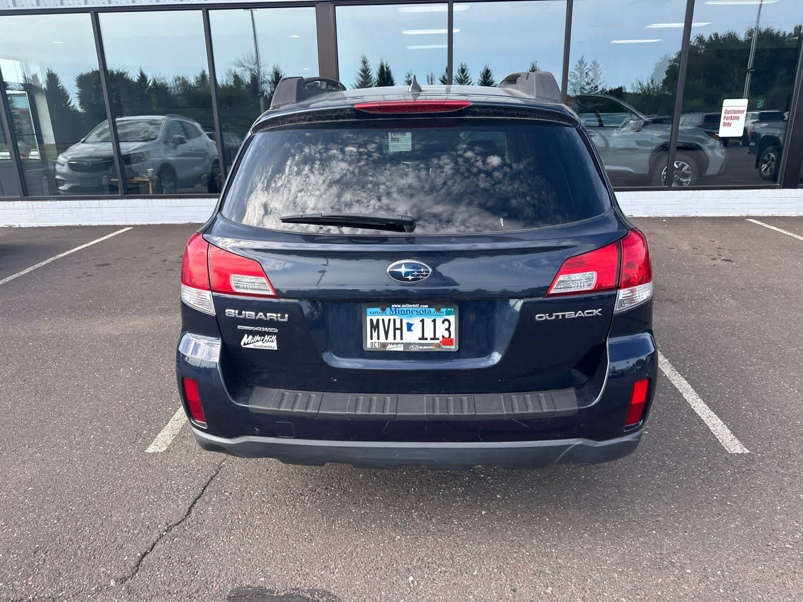 Used 2014 Subaru Outback 2.5i Premium AWD/4WD image 4