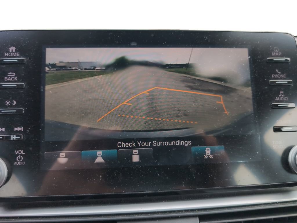 Used 2018 Honda Accord Touring image 11