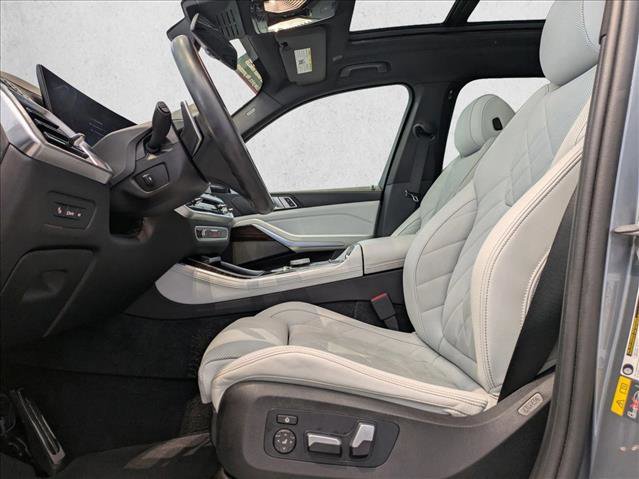 Used 2025 BMW X5 xDrive50e w/ M Sport Package image 22