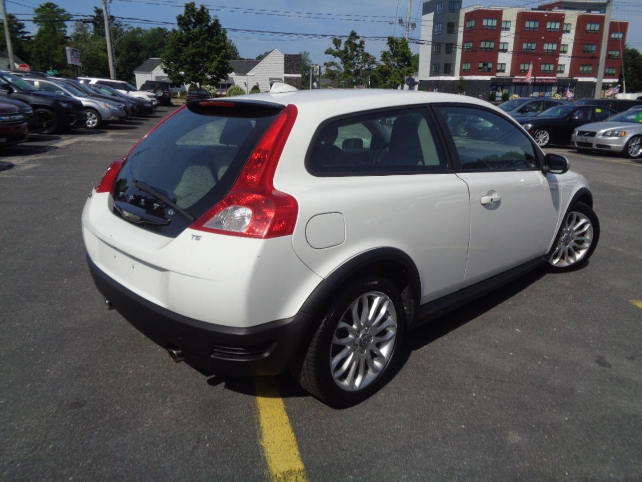 Used 2009 Volvo C30 FWD image 2