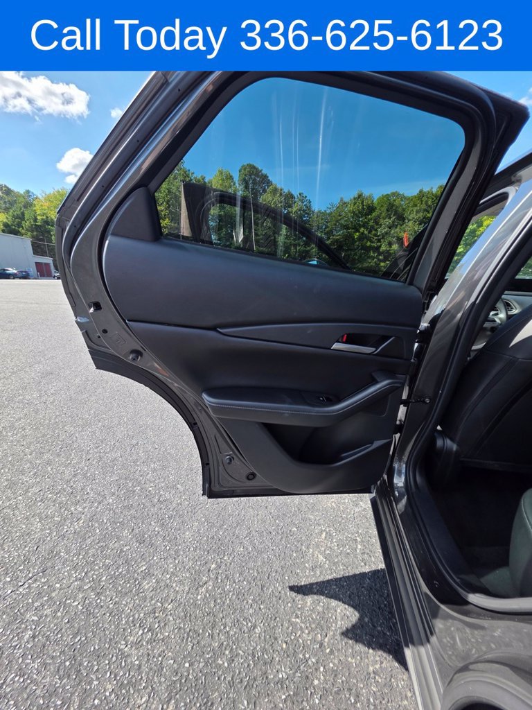 Used 2023 MAZDA CX-30 AWD 2.5 S w/ Select Package image 18