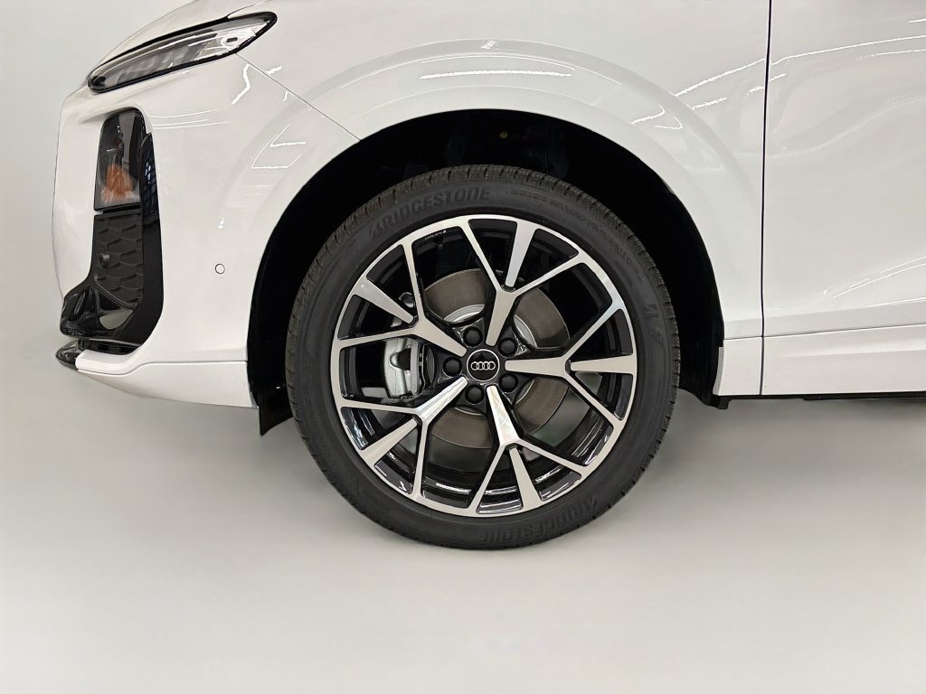 New 2026 Audi Q3 quattro 2.0T AWD/4WD image 25