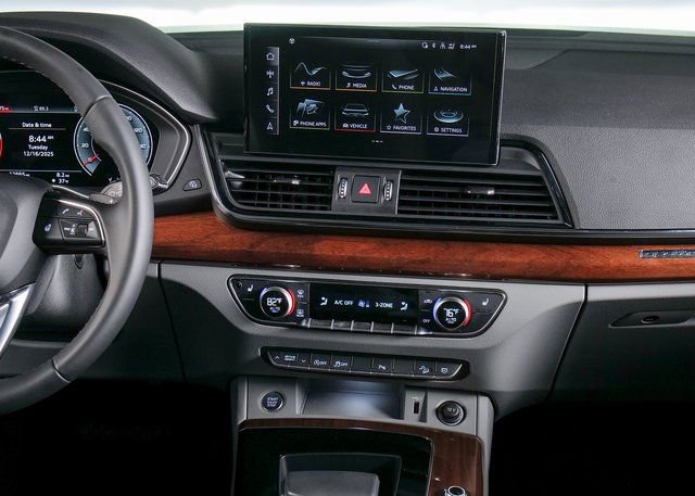 Certified 2022 Audi Q5 2.0T Premium Plus w/ Premium Plus Package image 12