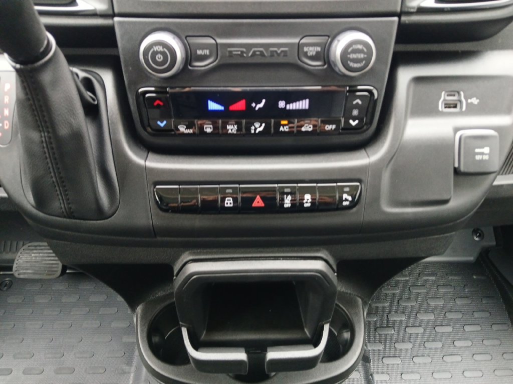 New 2027 RAM ProMaster 1500 w/ Safety Group FWD image 4