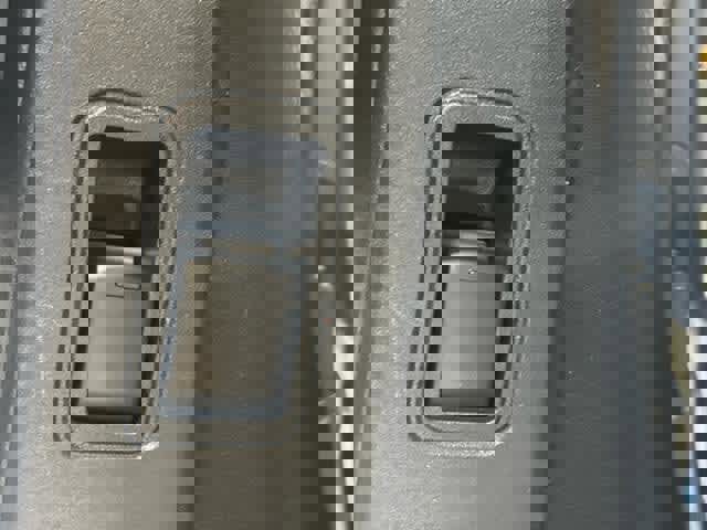 Used 2022 Nissan Frontier SV image 32