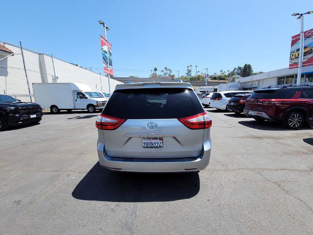 Used 2019 Toyota Sienna XLE FWD image 7