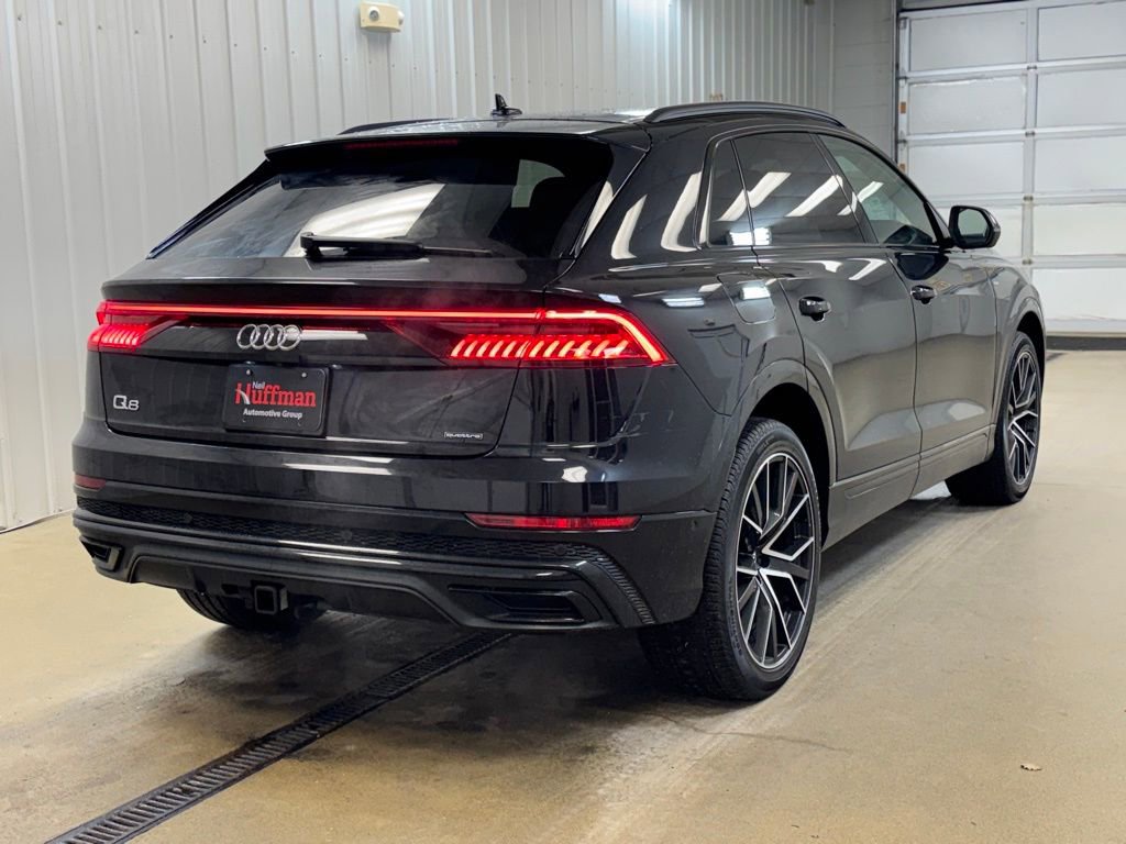Used 2019 Audi Q8 Prestige w/ Luxury Package image 5