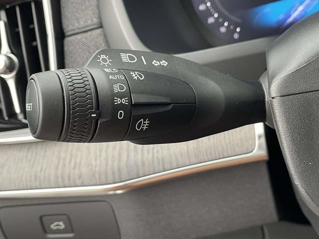 Used 2026 Volvo XC90 B6 Ultra w/ Protection Package AWD/4WD image 36