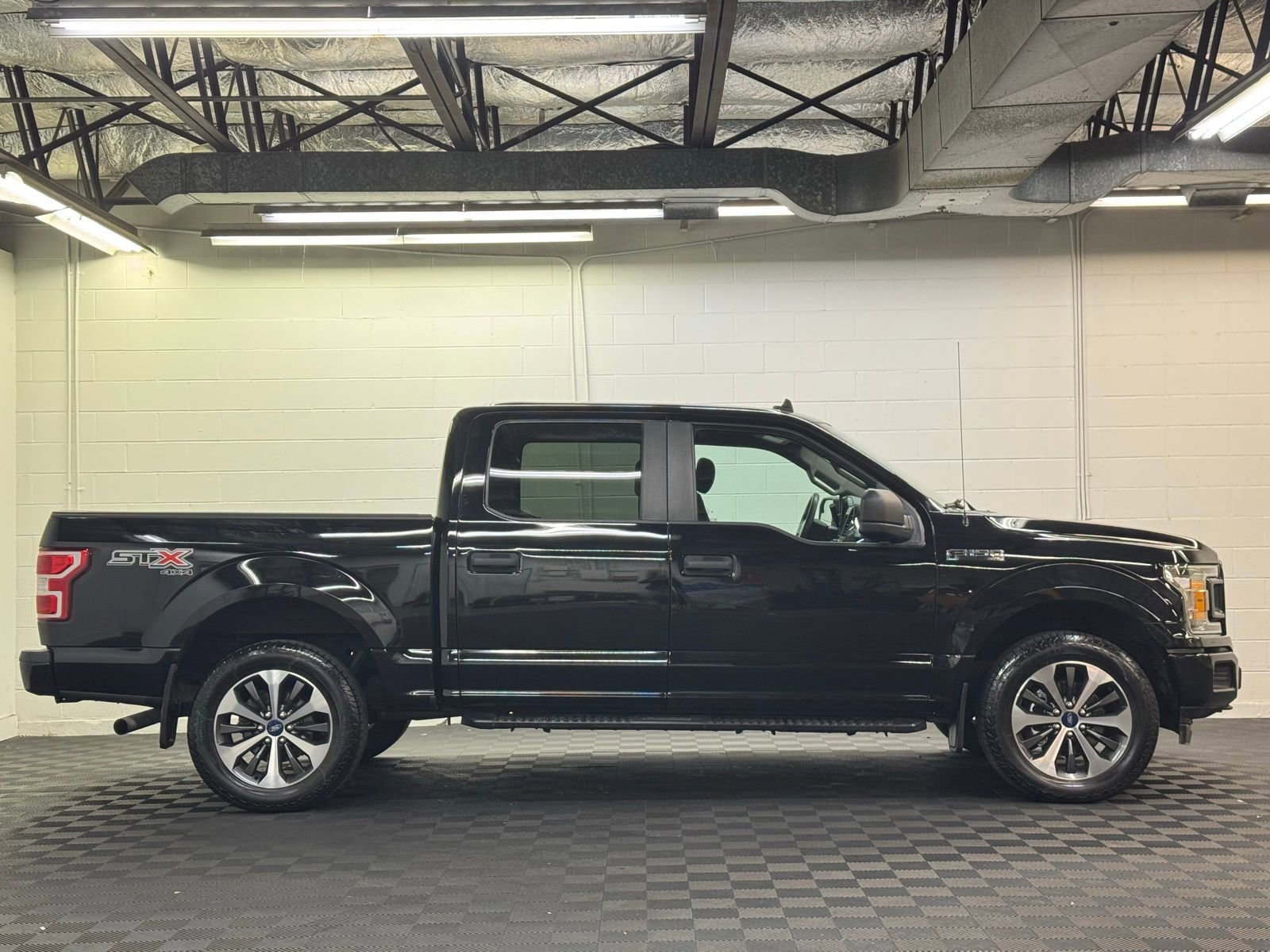 Used 2020 Ford F150 XL w/ Equipment Group 101A Mid image 4