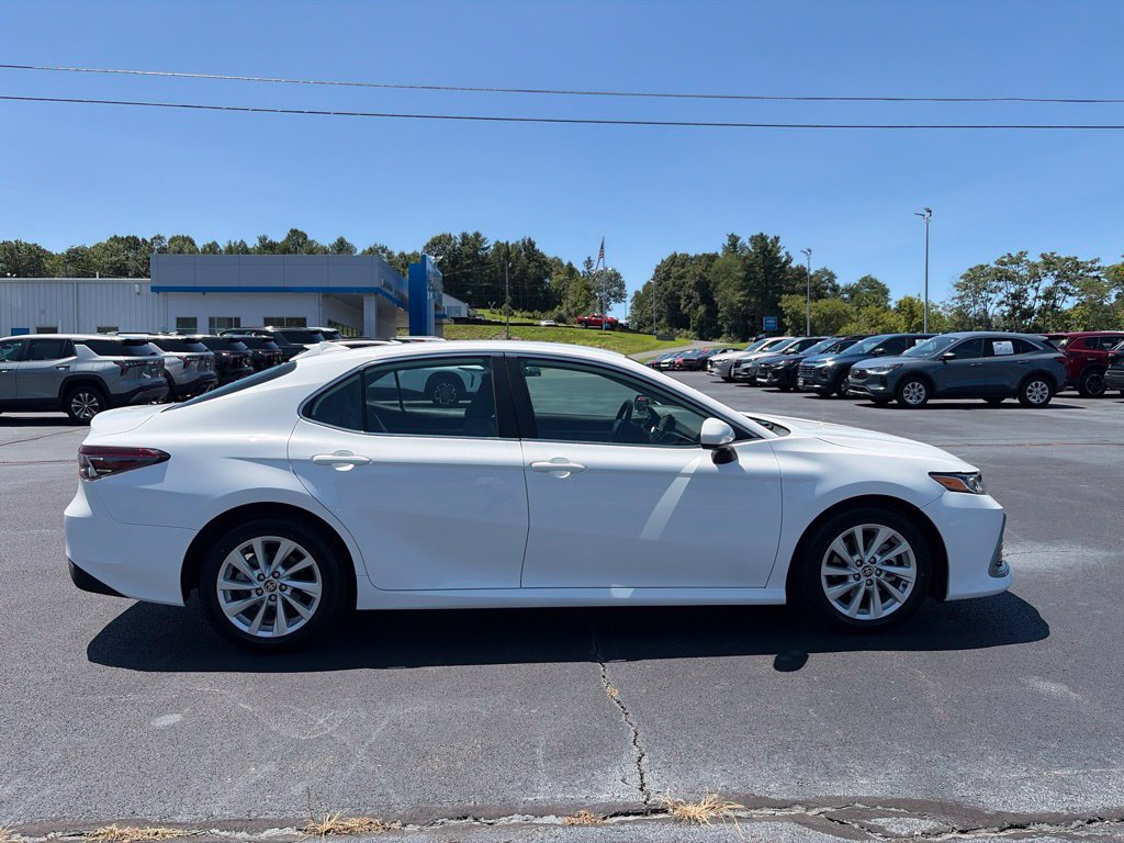 Used 2024 Toyota Camry LE FWD image 11