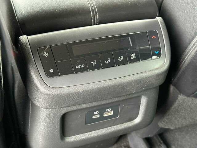 Used 2023 Nissan Pathfinder SL FWD image 15