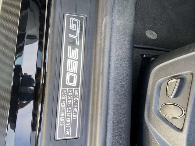 Used 2016 Ford Mustang Shelby GT350 w/ Technology Package image 11