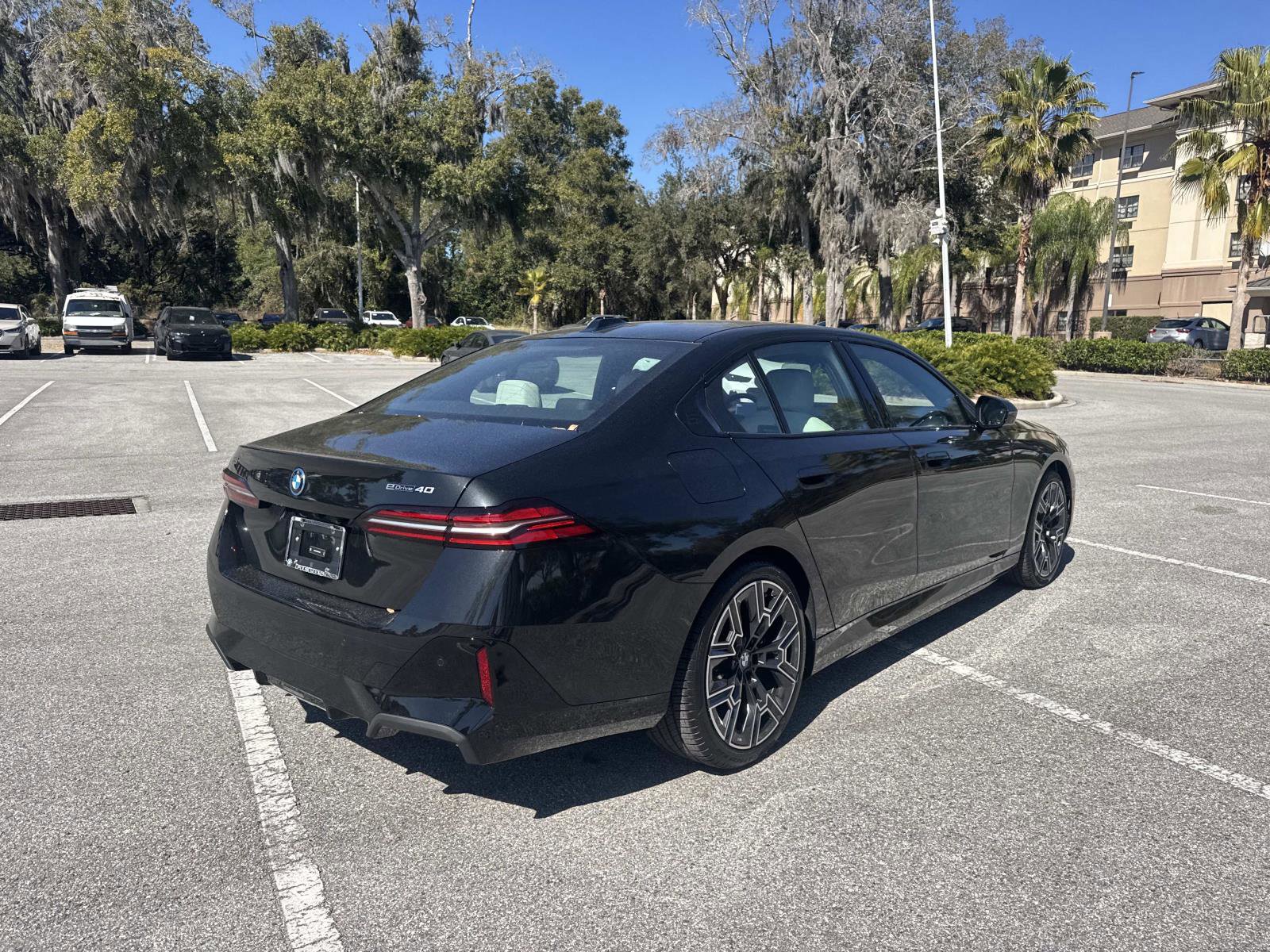 New 2026 BMW i5 eDrive40 RWD image 3