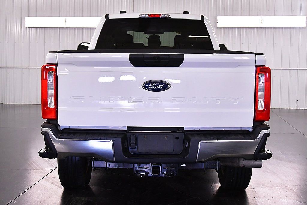 Used 2024 Ford F350 XLT image 6