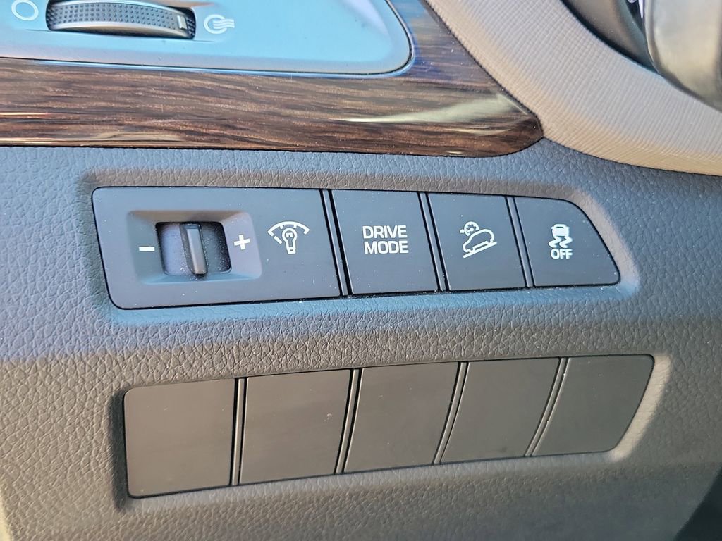 Used 2017 Hyundai Santa Fe Sport image 19