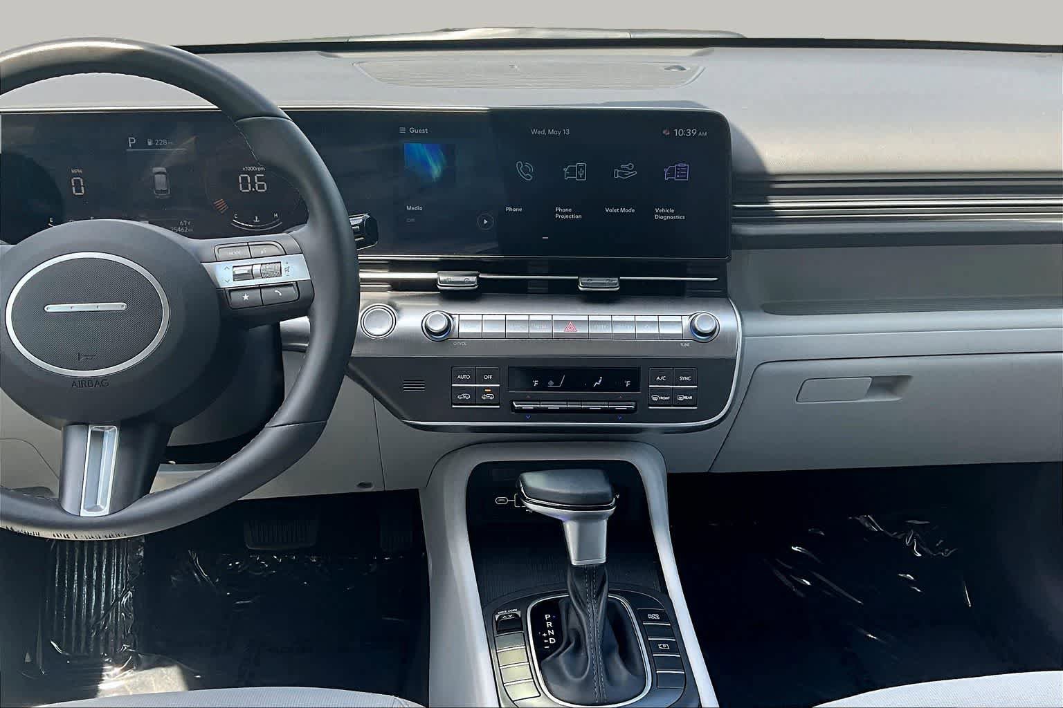 Used 2025 Hyundai Kona SEL FWD image 7
