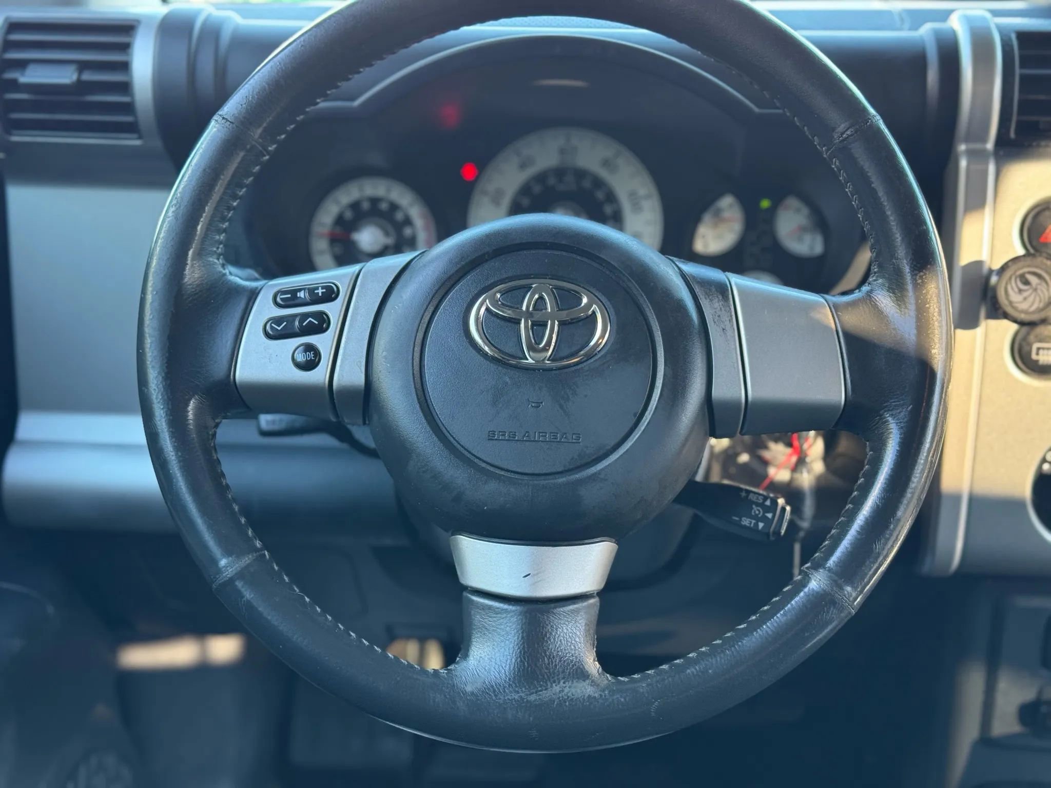 Used 2010 Toyota FJ Cruiser 4WD image 30