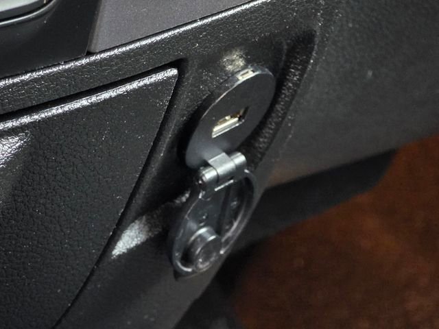 Used 2022 RAM 1500 Classic SLT image 33