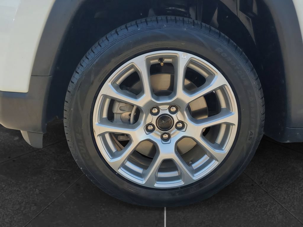 Used 2025 Jeep Compass Limited AWD/4WD image 9