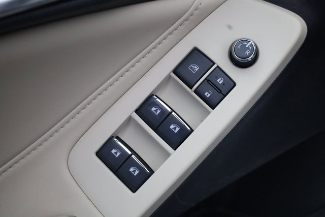 Used 2021 Toyota Avalon XLE w/ Carpet Mat Package (TMS) image 15