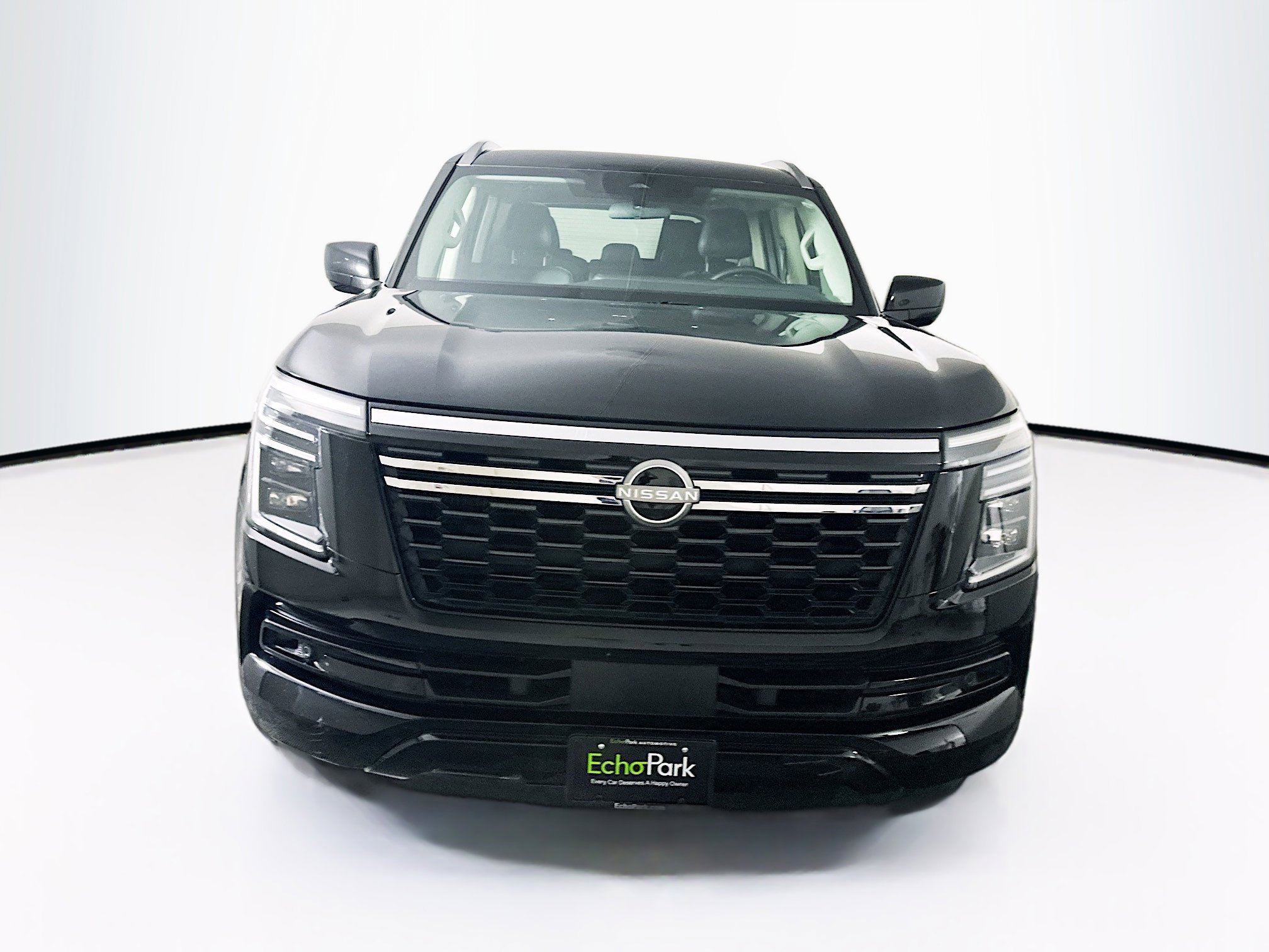 Used 2025 Nissan Armada SV image 2