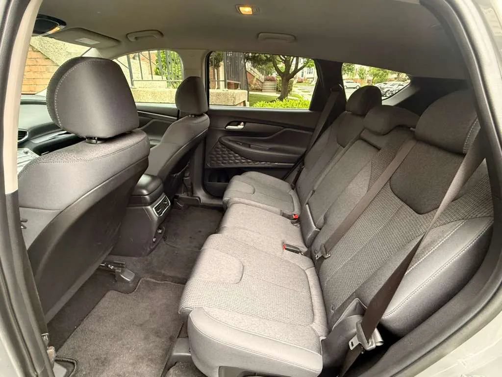 Used 2023 Hyundai Santa Fe SEL FWD image 7