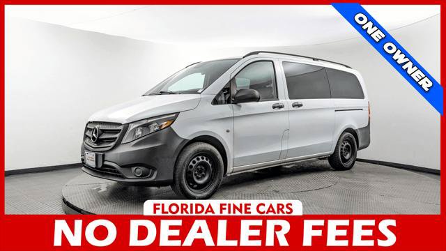Used 2016 Mercedes-Benz Metris Passenger image 1