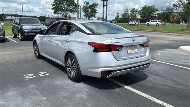 Used 2024 Nissan Altima 2.5 SV image 5