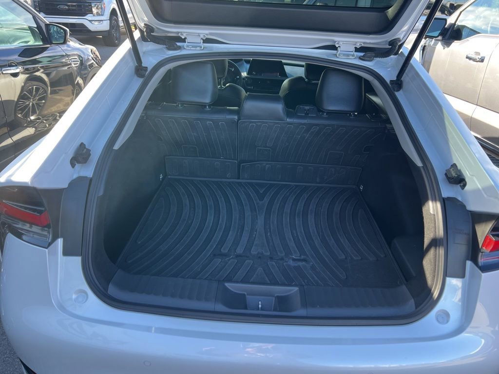 Used 2023 Toyota Prius XLE image 12