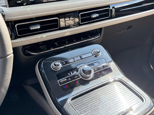 Certified 2023 Lincoln Nautilus AWD w/ Premium Package image 32
