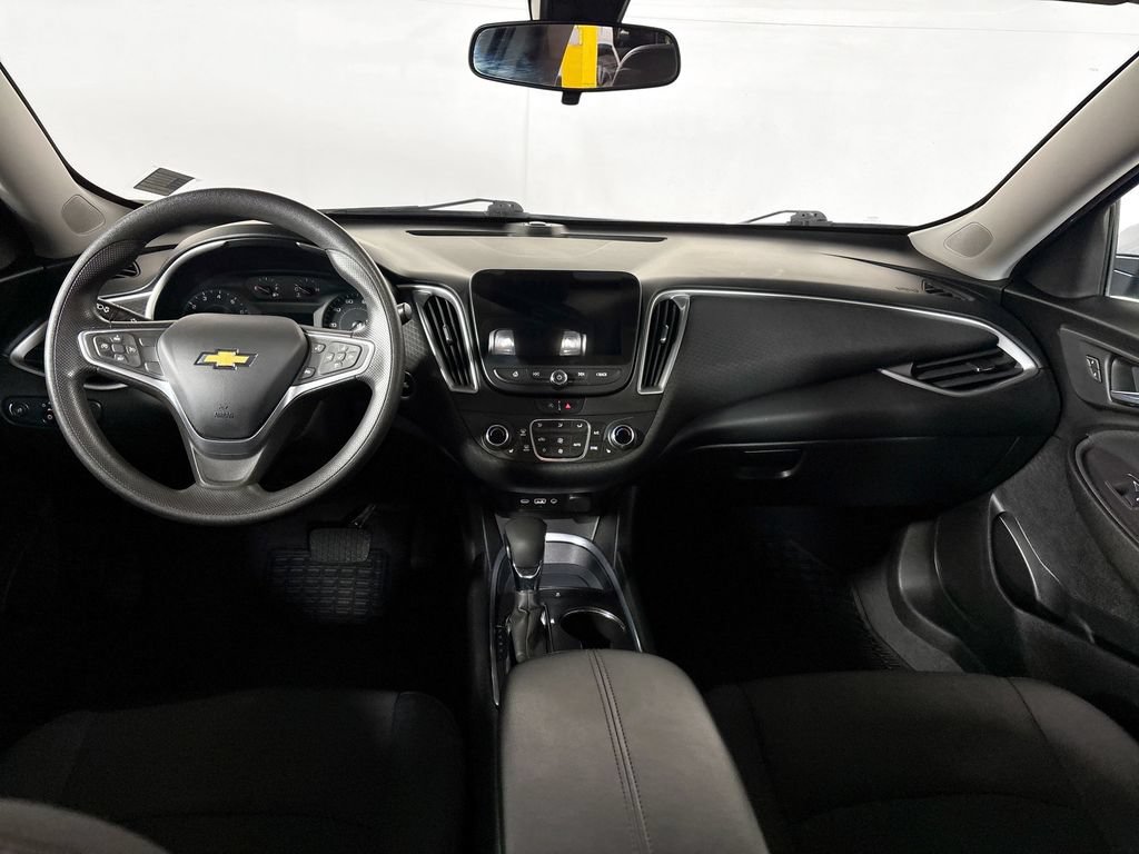 Used 2022 Chevrolet Malibu LT FWD image 12