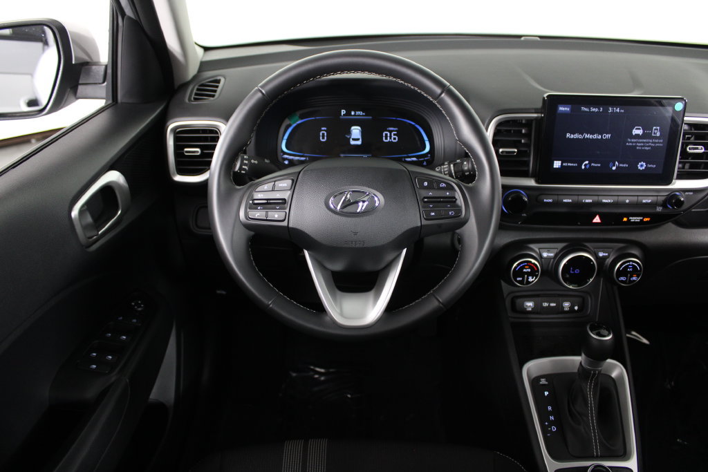 Certified 2026 Hyundai Venue SEL FWD image 19