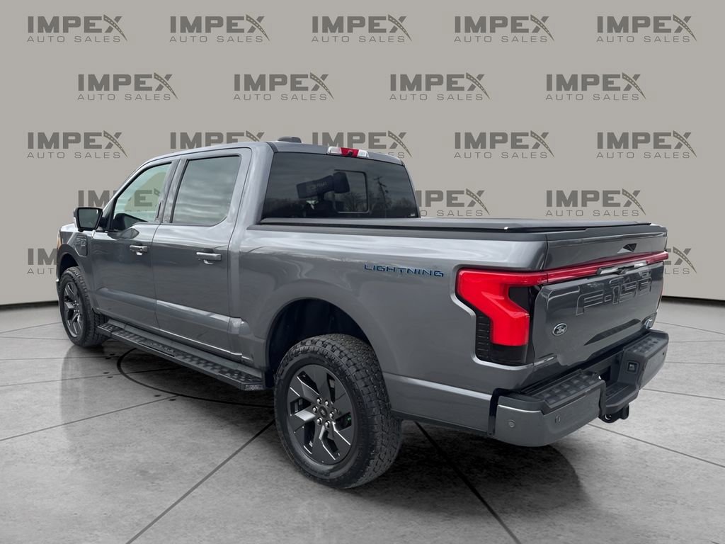 Used 2022 Ford F150 Lightning Lariat image 3