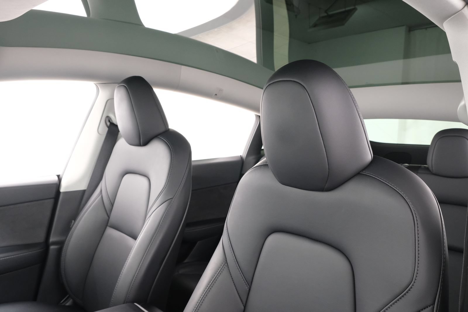 Used 2024 Tesla Model Y Long Range AWD/4WD image 27