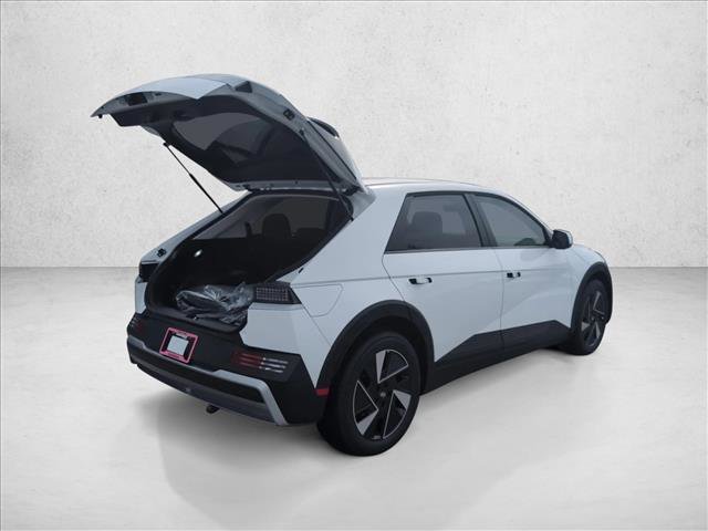 New 2026 Hyundai Ioniq 5 SE image 2