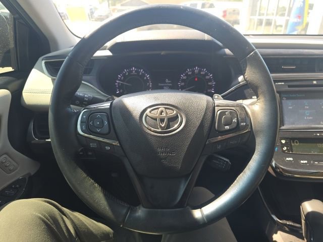 Used 2018 Toyota Avalon Limited FWD image 14