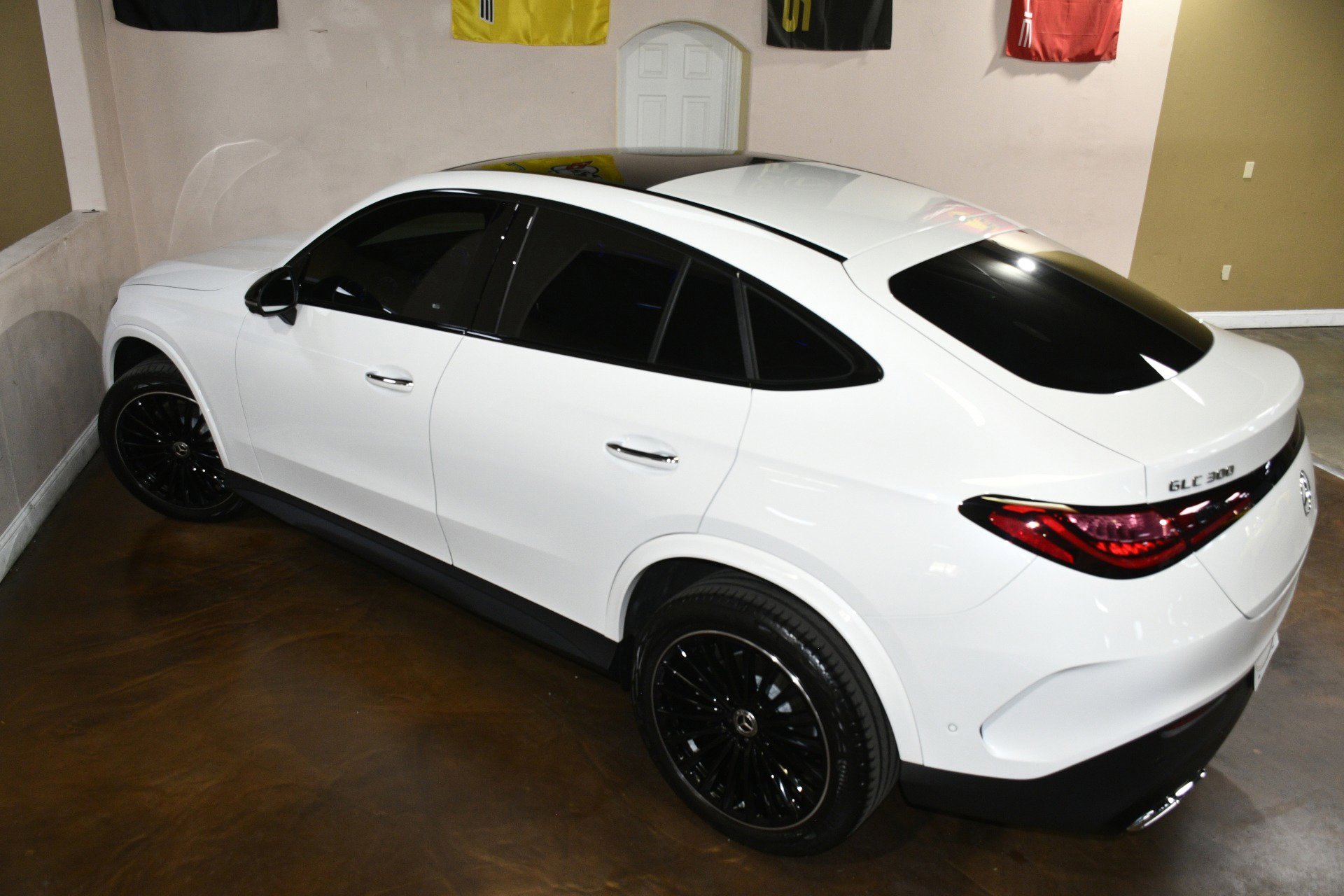 Used 2025 Mercedes-Benz GLC 300 4MATIC image 80
