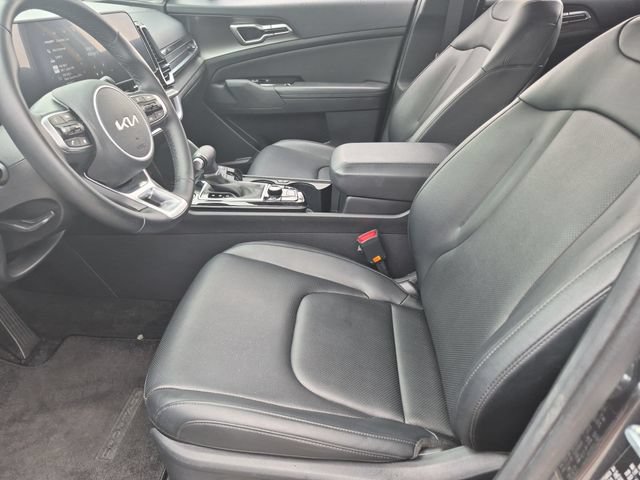 Used 2025 Kia Sportage EX FWD image 11