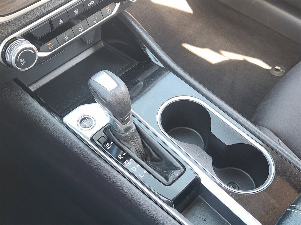 Used 2024 Nissan Altima 2.5 SV image 15