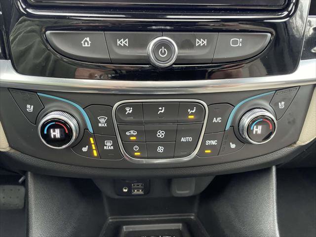 Used 2023 Chevrolet Traverse Premier image 30