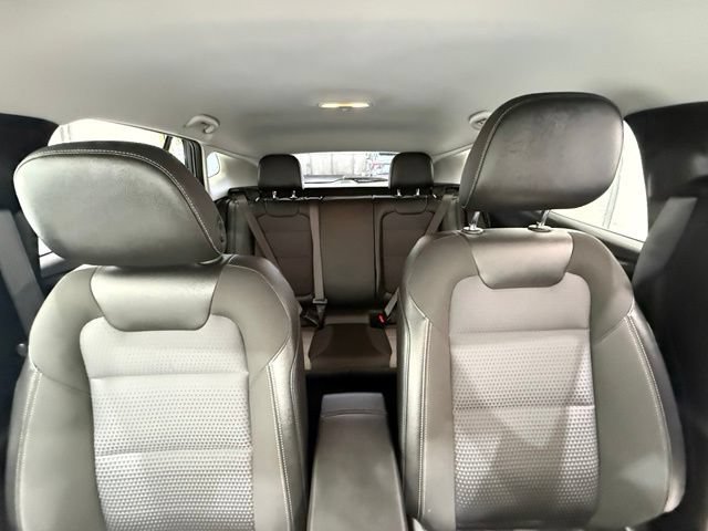 Used 2025 Chevrolet Trax LT FWD image 28