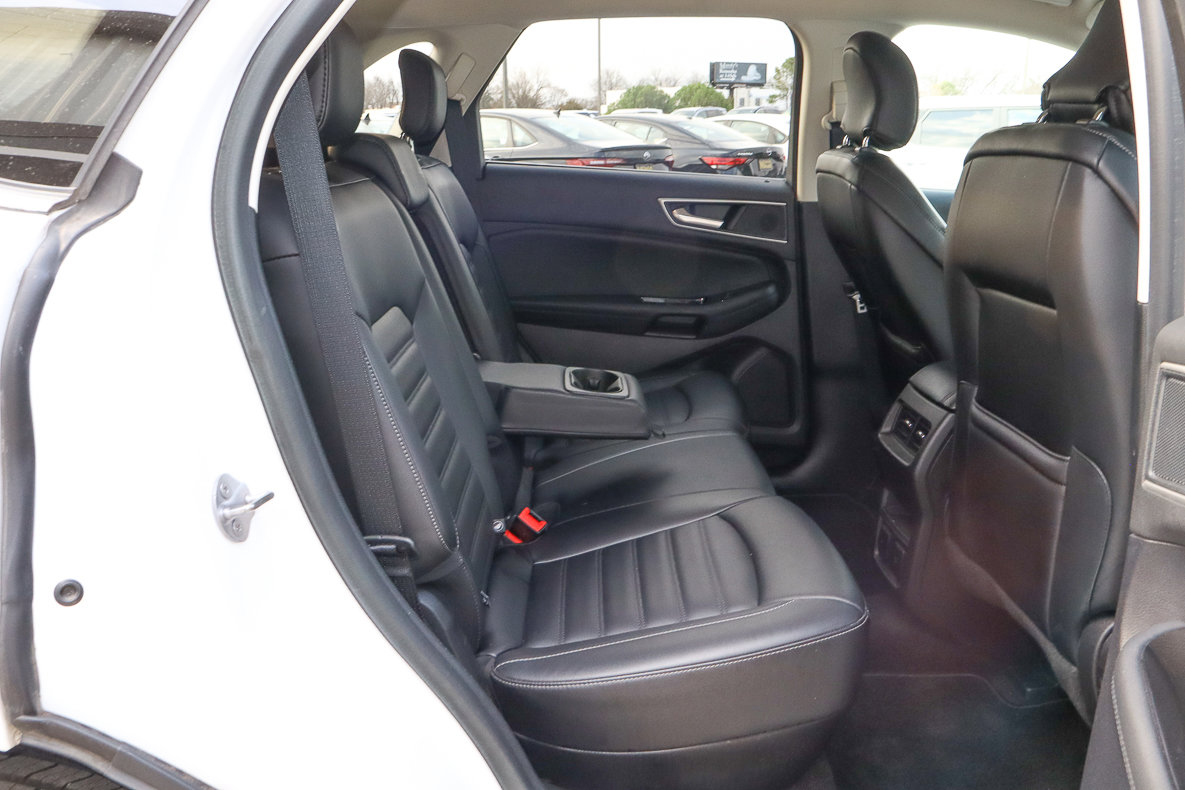 Used 2019 Ford Edge SEL w/ Equipment Group 201A image 24