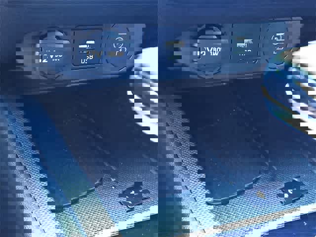 Certified 2024 Hyundai Elantra SEL w/ Convenience Package image 30