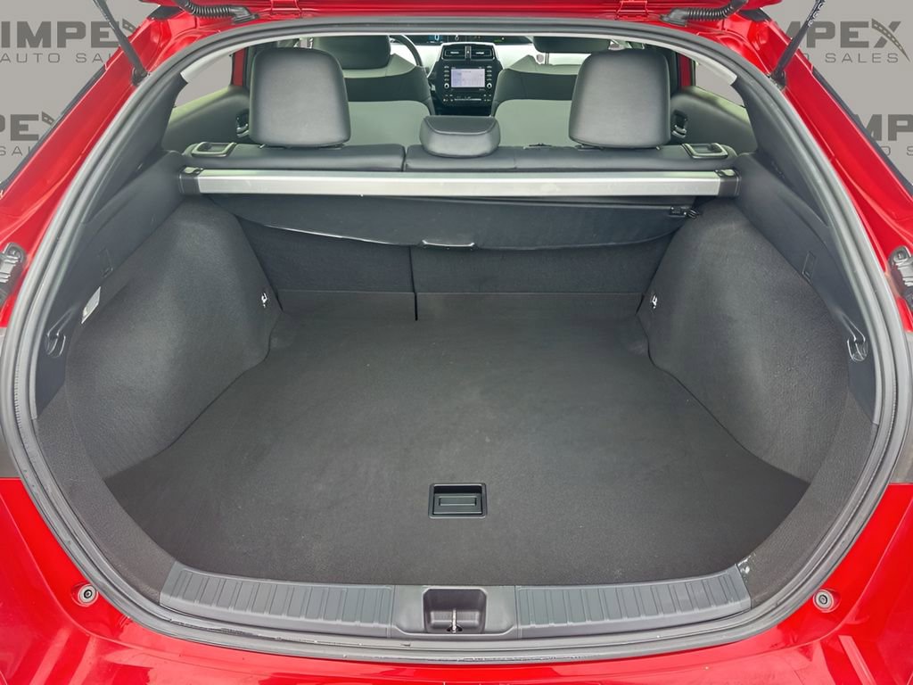 Used 2022 Toyota Prius XLE image 27