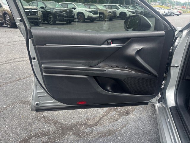 Used 2023 Toyota Camry SE AWD/4WD image 10